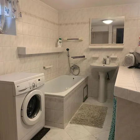 Na Bezdeku Villa *